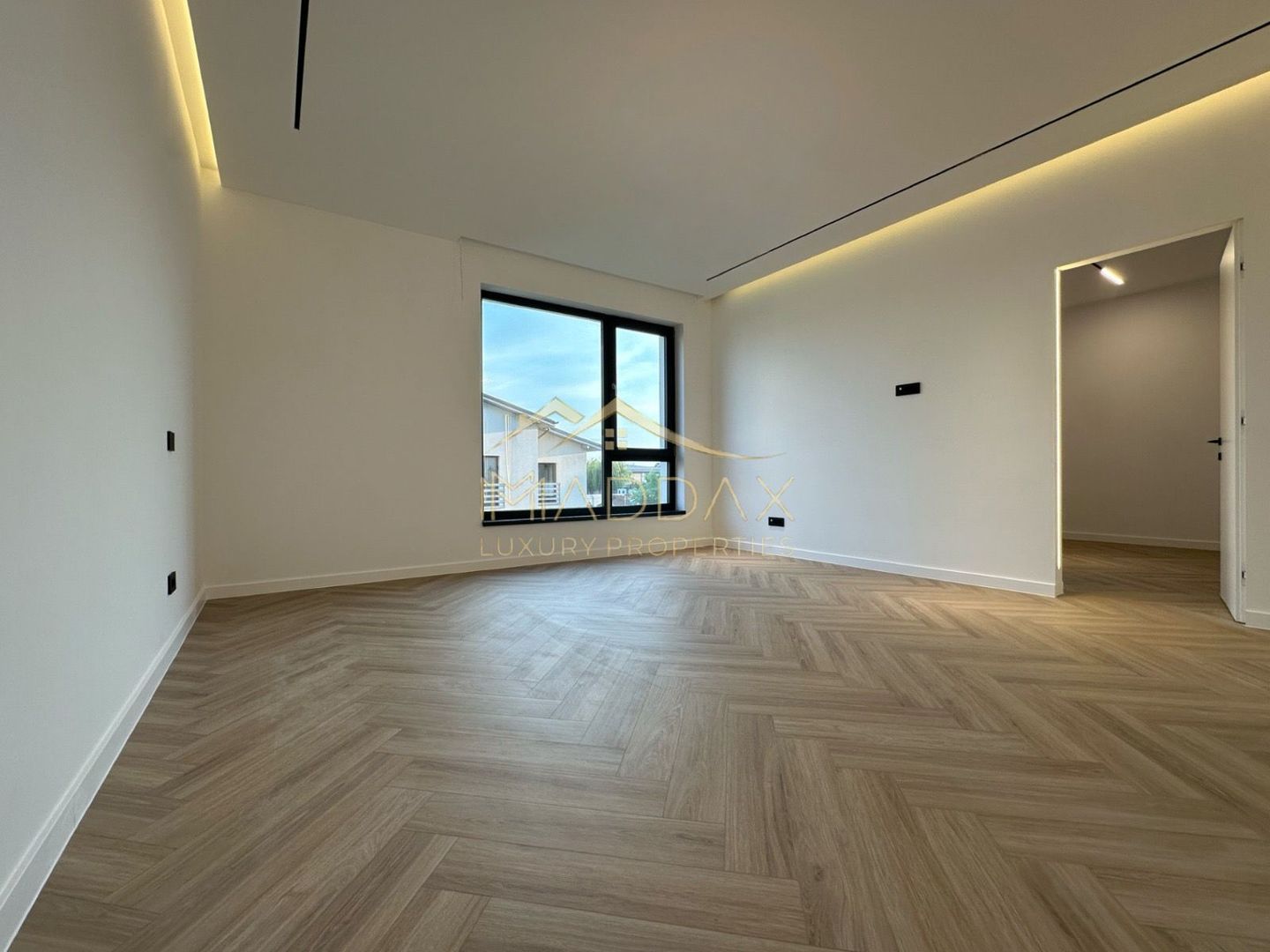 Vila individuala *432mp* + curte // 6 locuri Parcare / Pipera-Tunari - Poză 19