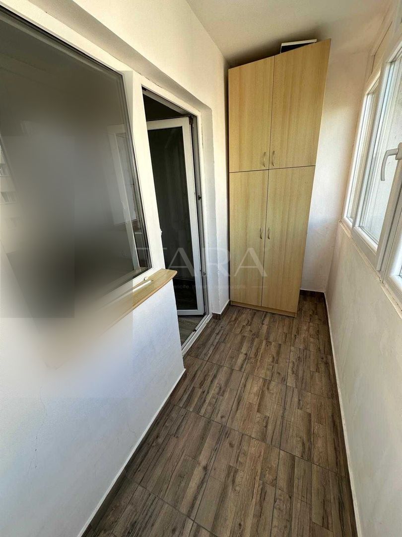 Apartament cu 3 camere decomandate, 62 mp + balcon închis, zona Penny. - Poză 2