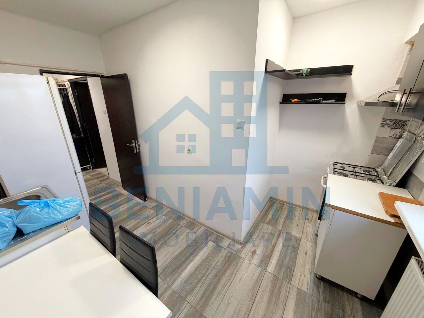 2 Decomandate Mobilat Utilat Calea Bucuresti Rotonda 52mp - Poză 5