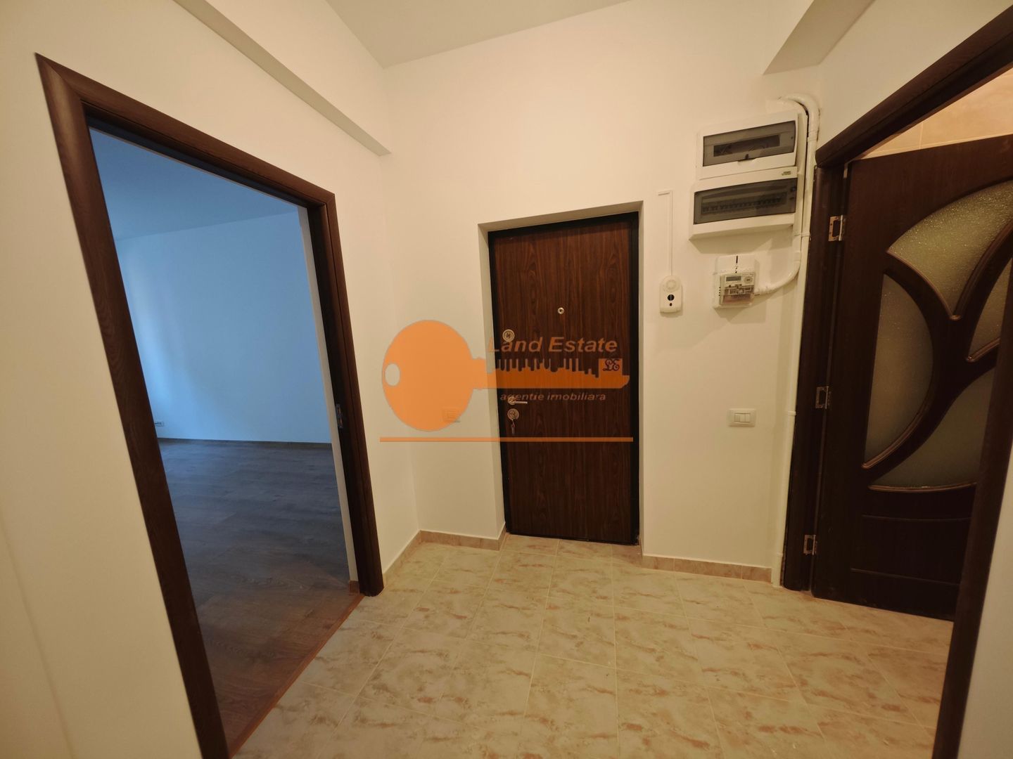 3 camere langa metrou Piata Romana - Poză 5