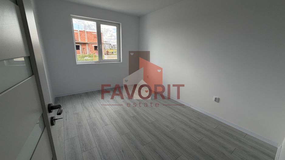 Disponibil imediat. Decomandat. Spatios - Poză 8