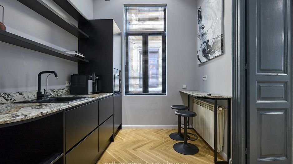 Birou amenajat | Mobilat si utilat | Cladire consolidata si renovata - Poză 10