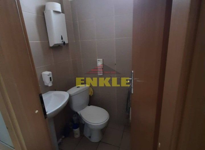 Inchiriez Spatiu Comercial 130 mp utili, central, 1700 euro Negociabil - Poză 4