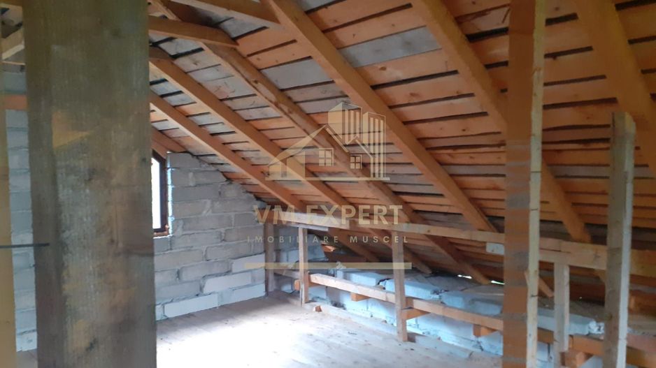 VILA 8 CAMERE, TEREN 5000 MP CAMPULUNG, APA SARATA - Poză 4