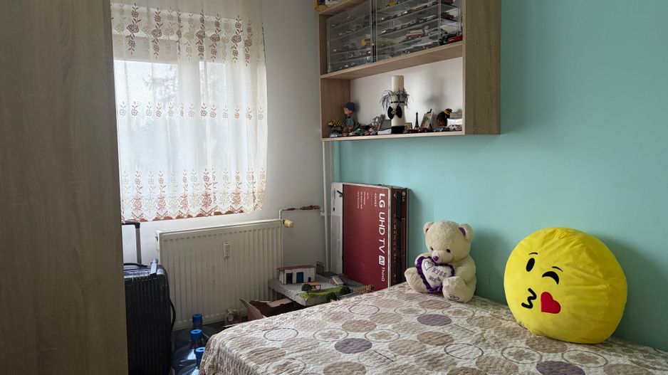 Apartament spatios cu trei camere, Brancoveanu, 80.000€ negociabil - Poză 14