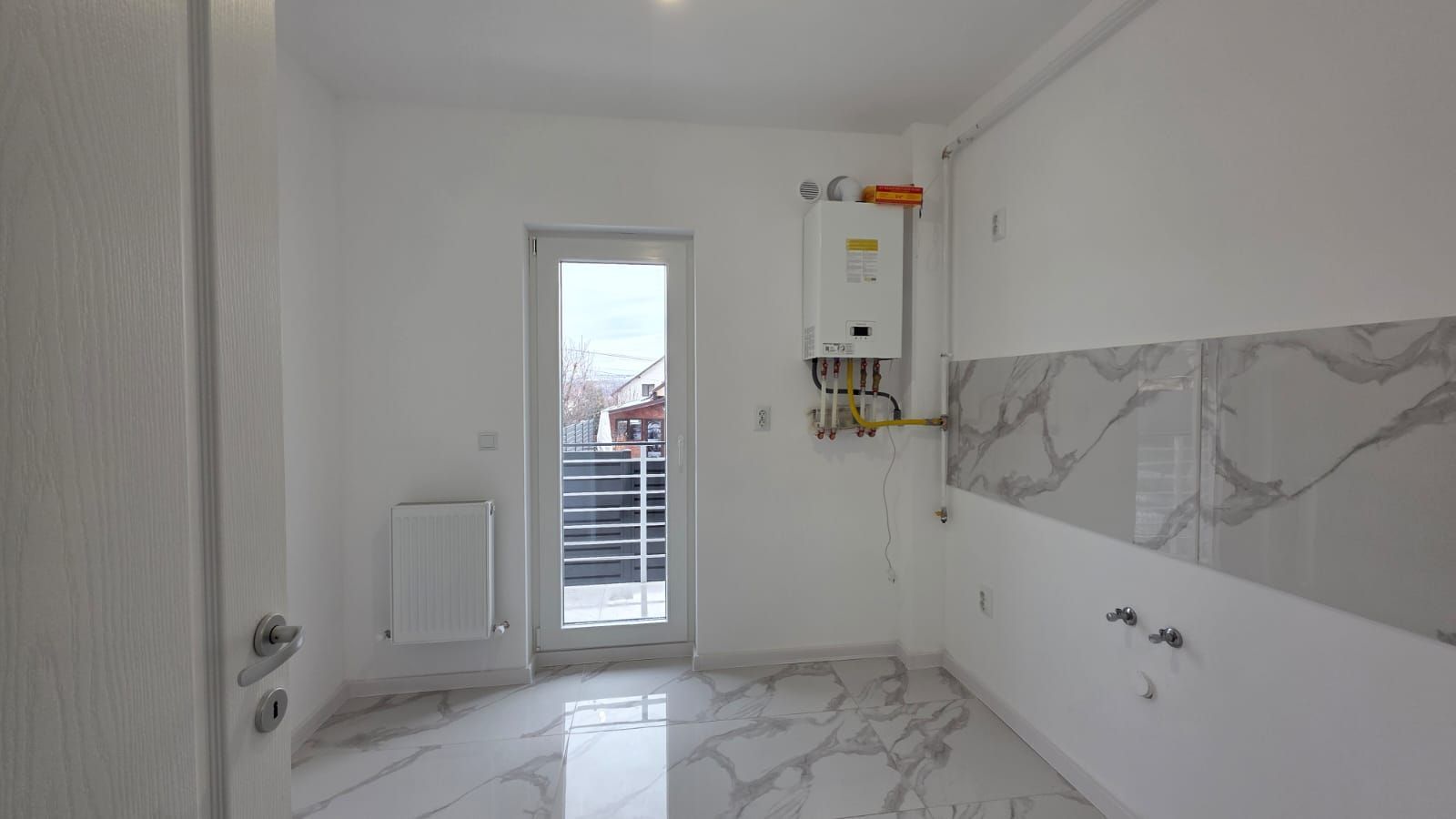 APARTAMENT 1 CAMERA CU  LOC PARCARE INCLUS CUG lUNCA CETATUII - Poză 1