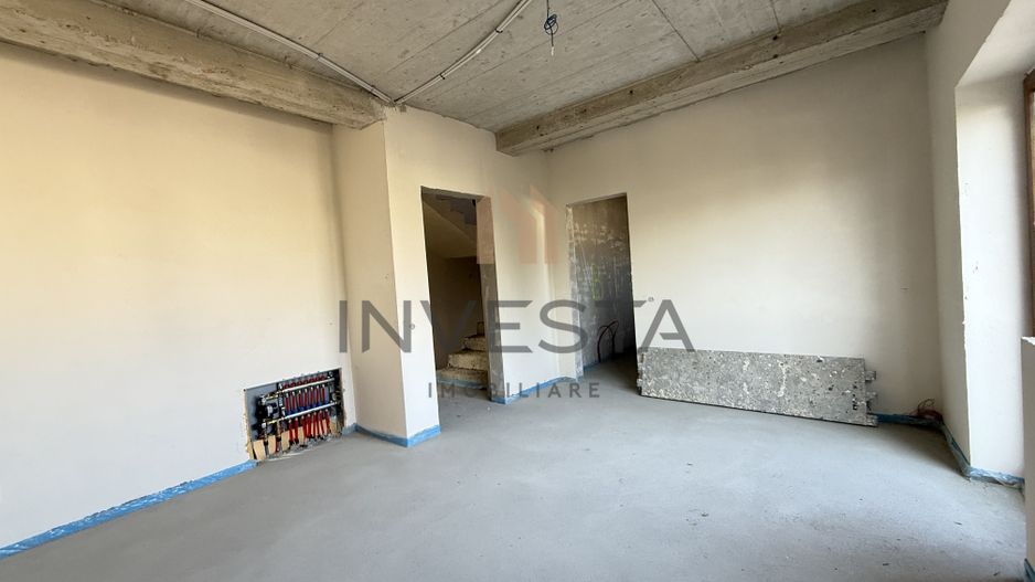 Duplex  cu suprafata utila generosa, pe o strada linistita! - Poză 9