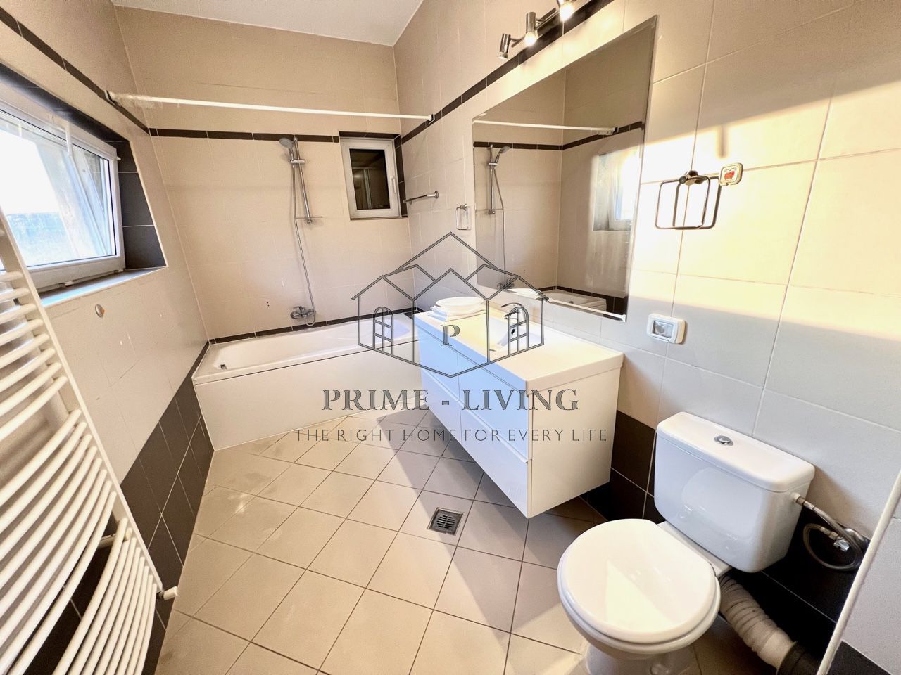 VILA CU 5 DORMITOARE LA INCHIRIERE IN COMPLEX REZIDENTIAL - Poză 16