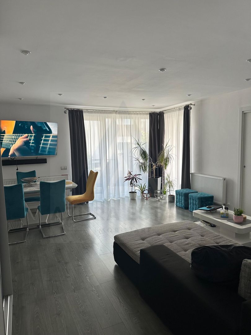 Apartament 3 camere 83 mp utili curte si 2 locuri parcare in Selimbar - Poză 7