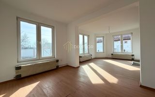 Casa unifamilială cu teren generos - Poză 6