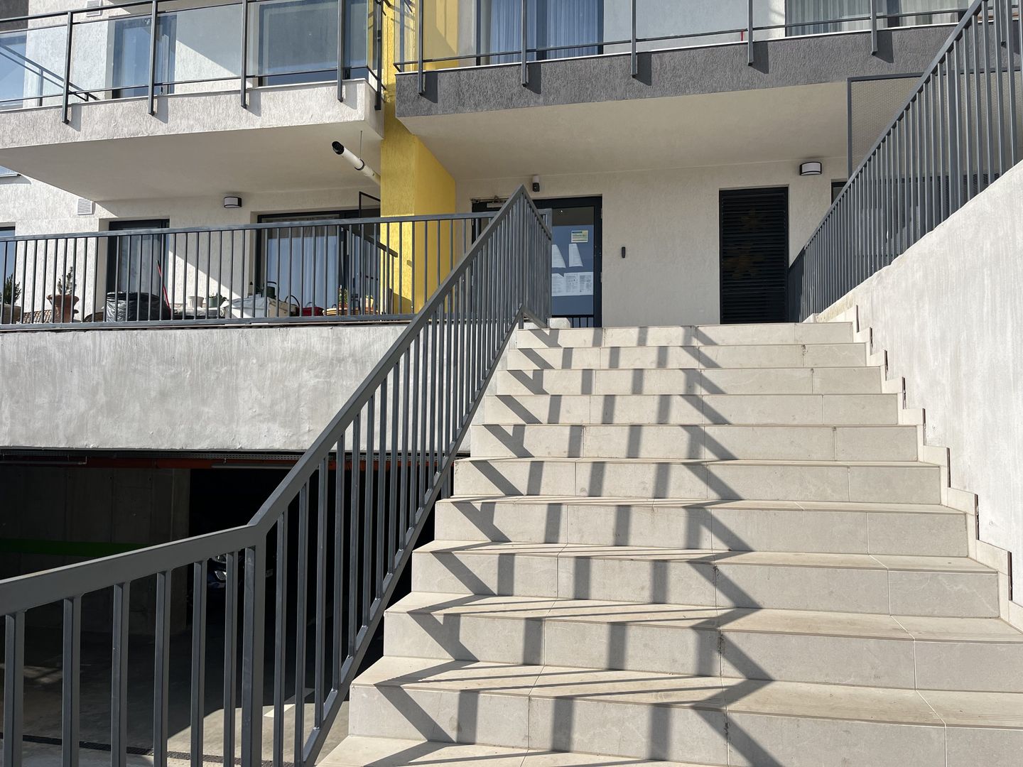 Apartament 3 camere, prima închiriere, primitor, Lipovei, lângă pădure - Poză 18