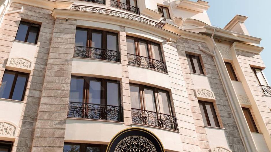 Chirie, apartament, 3 camere, Strada Alexandru Bernardazzi, Centru - Poză 1