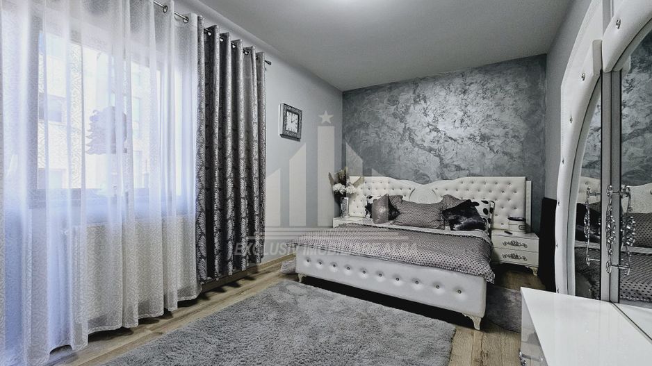 Apartment cu 3 camere decomandate, Centru - Poză 3