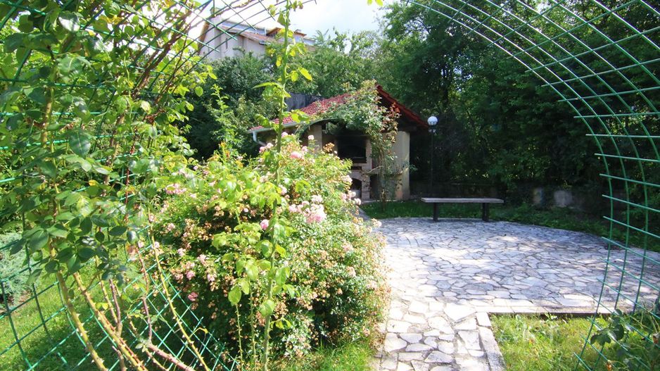 Casa individuala situata la 2 minute de Parcul Engels ! - Poză 39