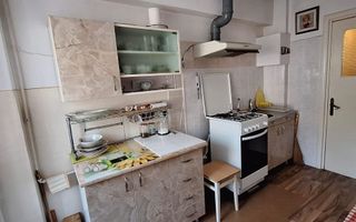 Particular. Apartament decomandat cu 3 camere, zona Galata - Poză 4