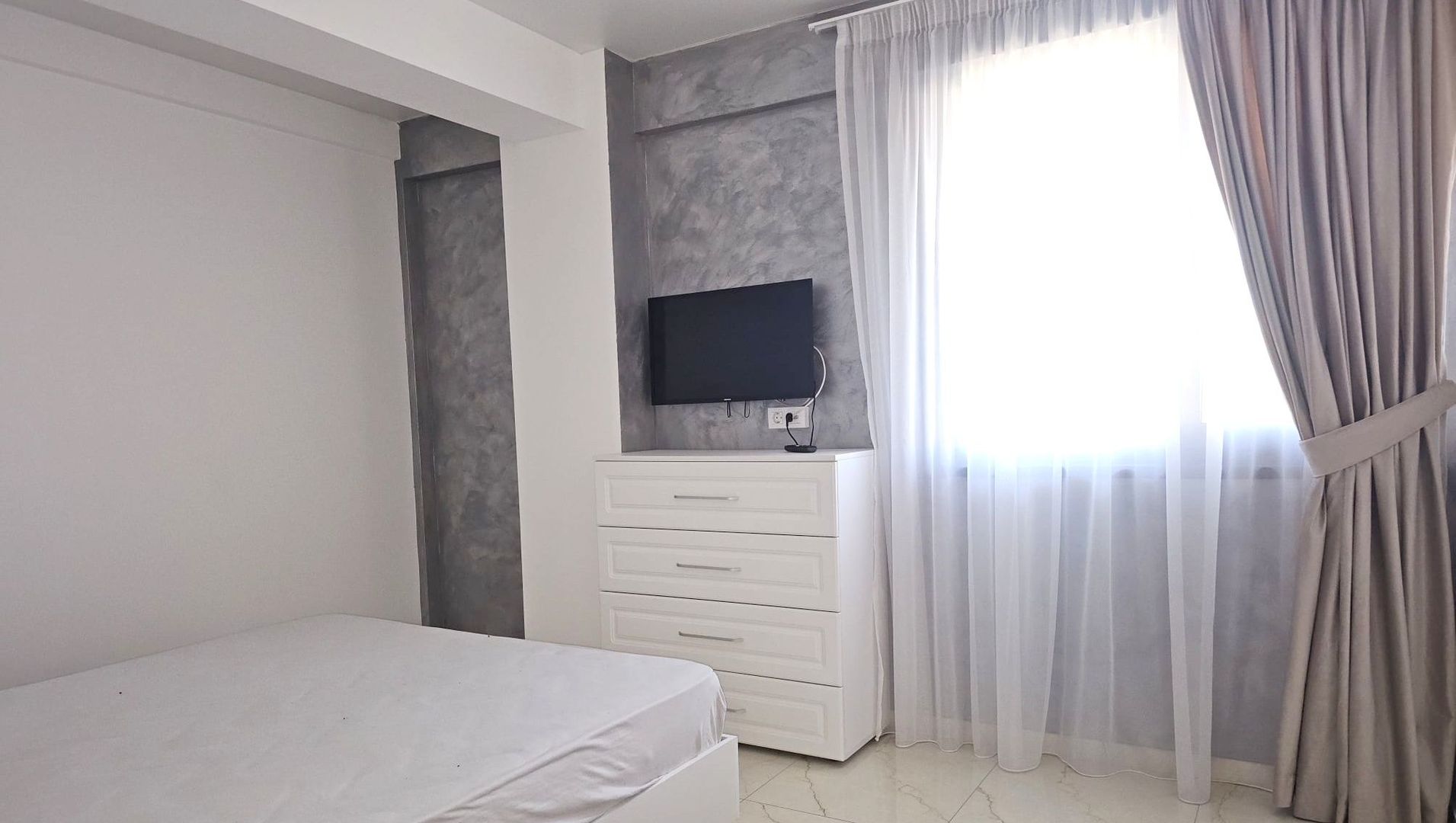 Inchiriere 2 camere Complex Roka, Micro 17 – parcare – 630 euro/luna - Poză 7