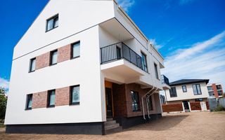Duplex spatios 5 camere, 133 mp utili si parcare, Strada Astrelor - Poză 2