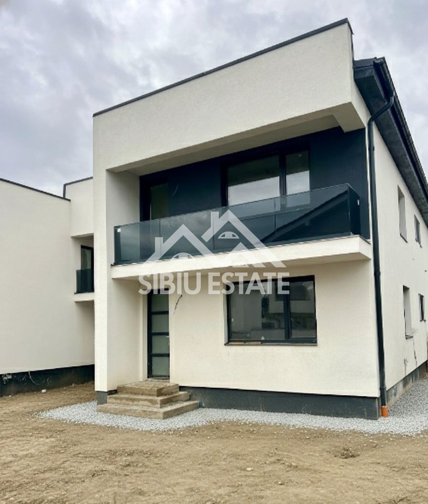 Locuinta moderna si curte de 170 mp – Cartierul Arhitectilor Sibiu - Poză 1