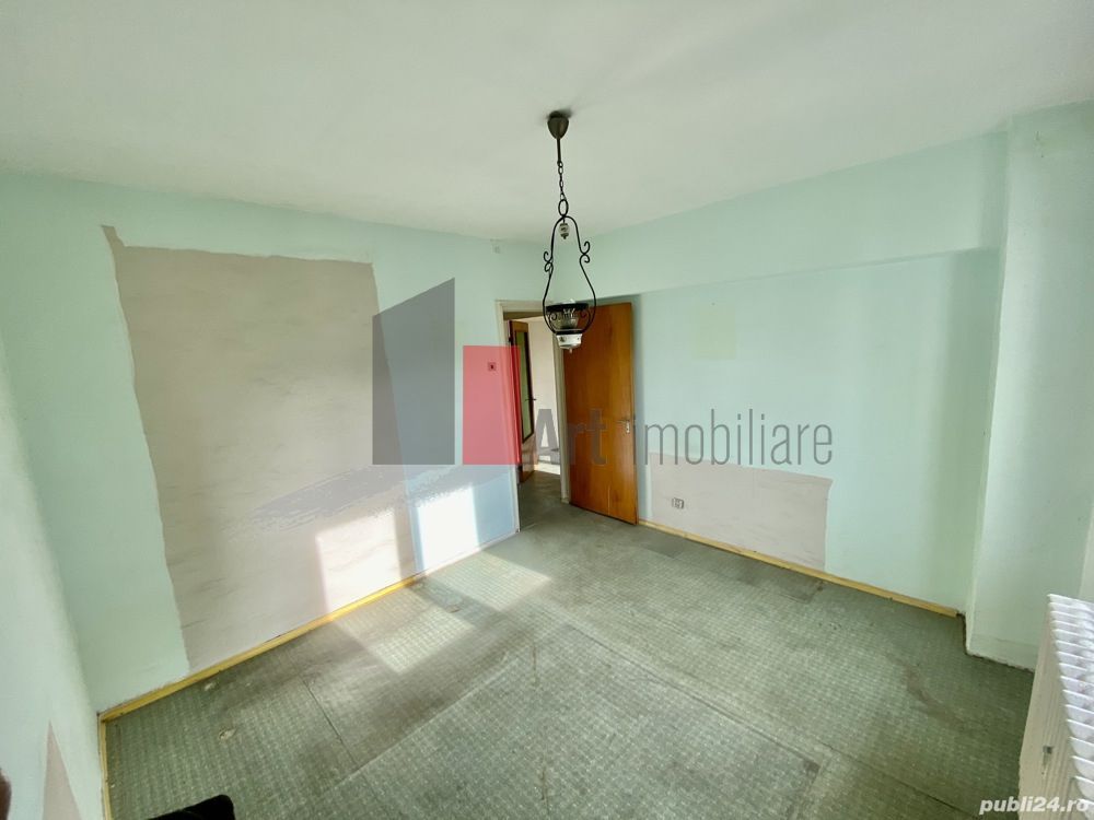 APARTAMENT DE 2 CAMERE - Poză 1