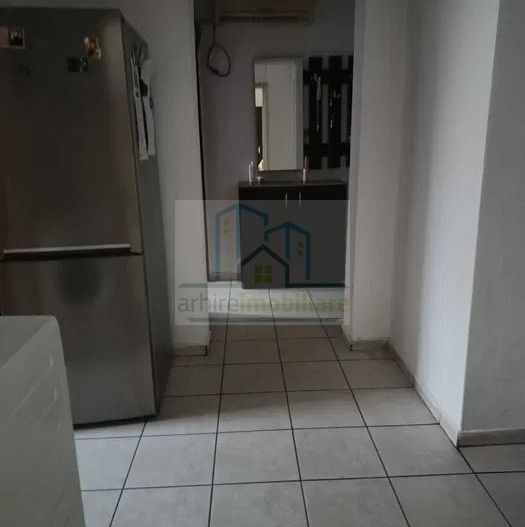 Apartament 3 camere, decomandat , etajul 1/10 - Poză 3