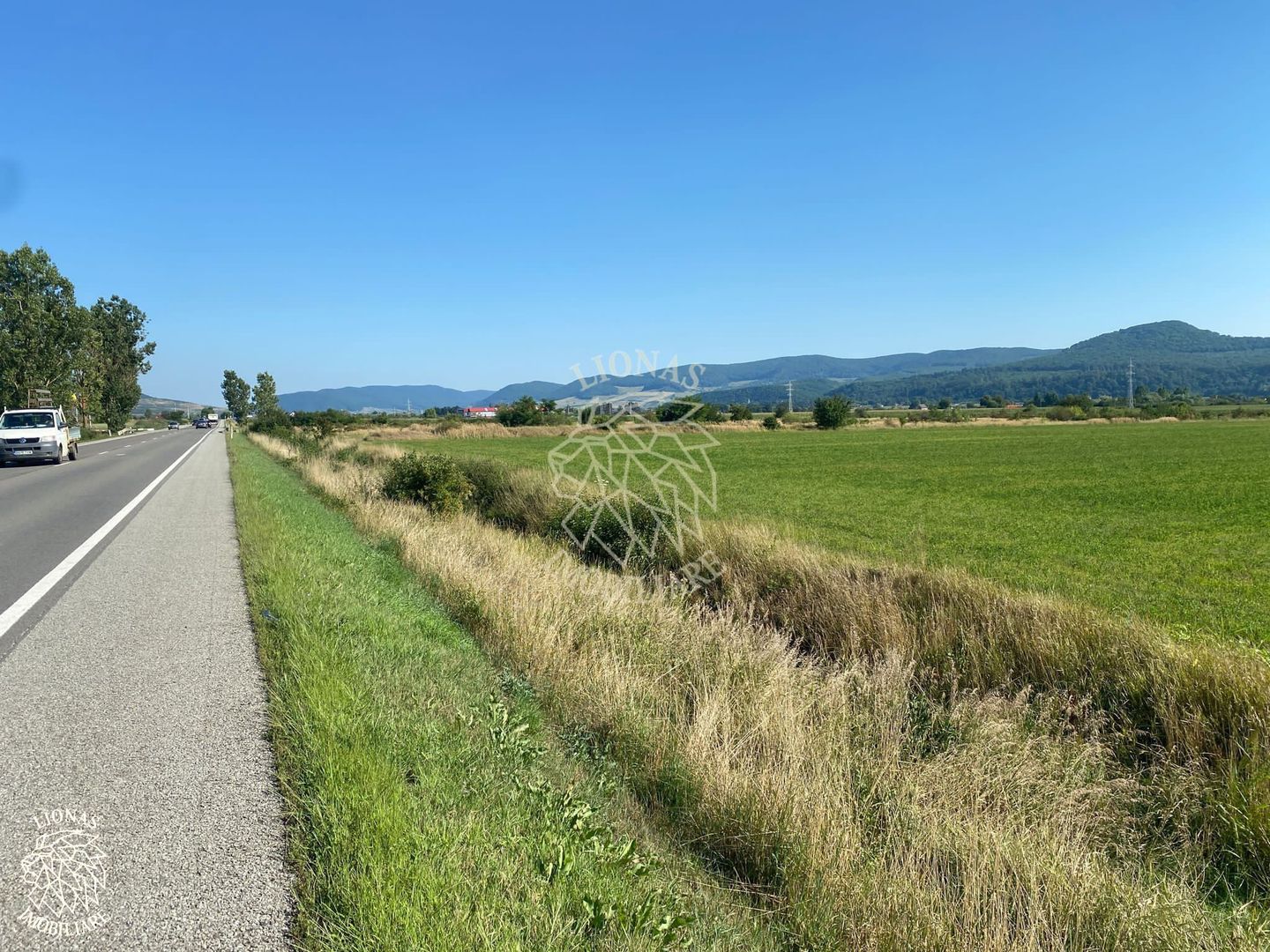 Teren 13400mp la DN 17-parcelabil Sieu-Sfantu - Poză 1