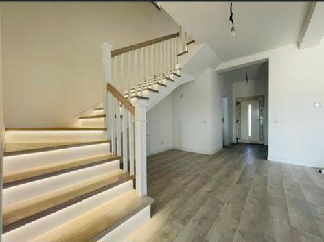 Duplex spatios despatit prin spatiu tehnic - 5 camere - Poză 16