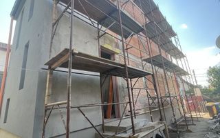 Proprietate unică D+P+E+M, Complet Renovată în 2025 | V.Aaron | - Poză 1