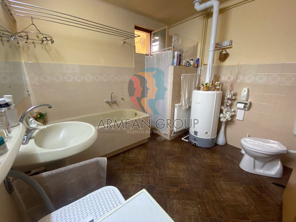 Casă în Centrul vechi Mediaș - Poză 11