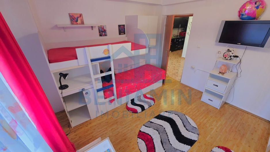 Apartament etaj 1 vila Mall Promenada Craiovita -centrala -parcare - Poză 4