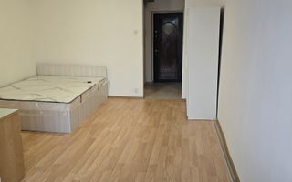 Garsonieră Piata Miniș, etaj 3, mobilată complet, bloc reabilitat - Poză 2