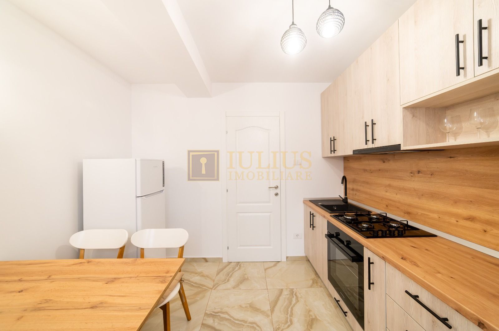 3 camere, apartament superb-70 mp, Iosefin, loc de parcare inclus - Poză 8