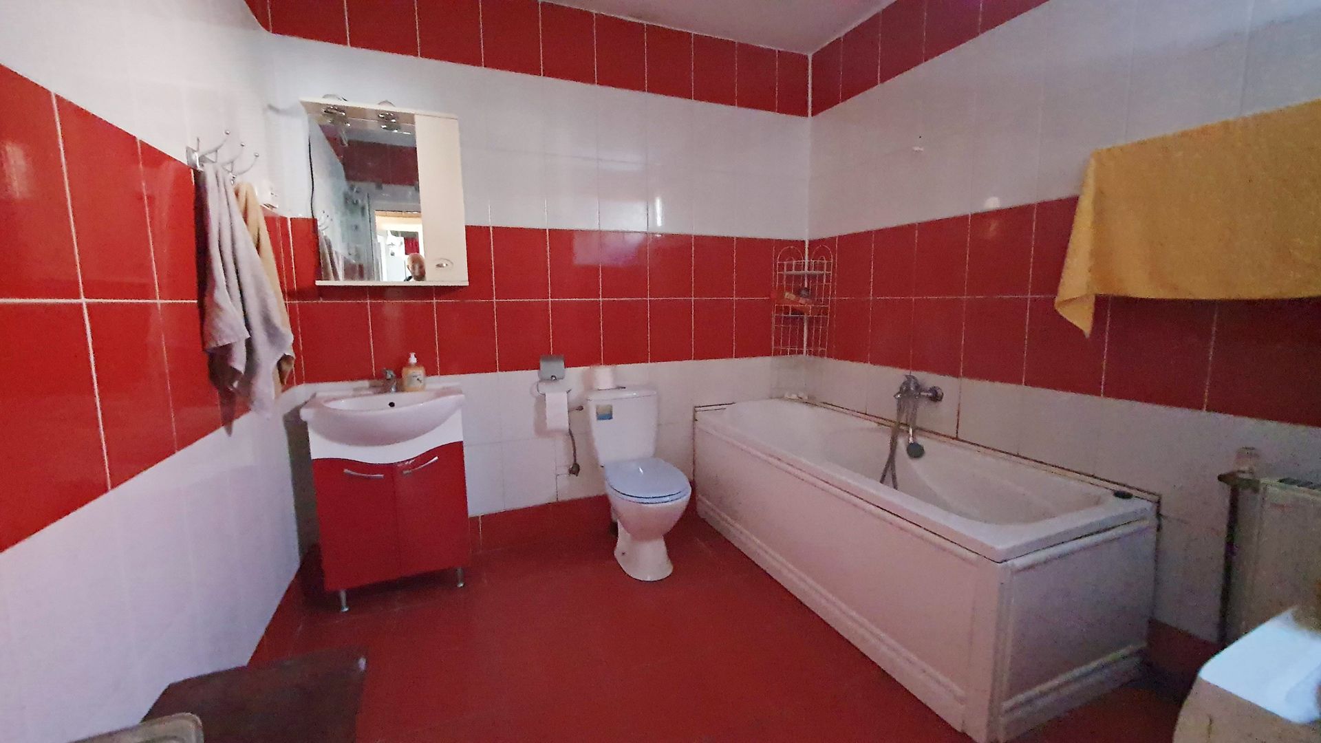 Zona Fartec -strada Buzești, Casă P+E,  construcție 1993 - Poză 10