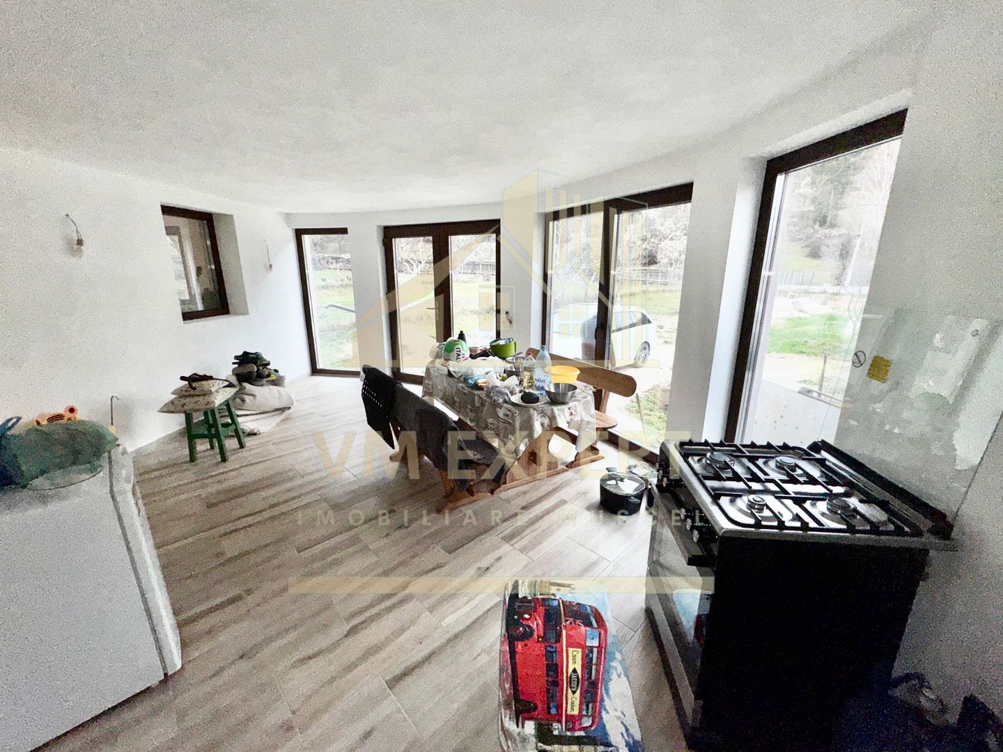 CASĂ 5 CAMERE 252 MP TEREN 1362 MP DRAGOSLAVELE ARGEȘ - Poză 12