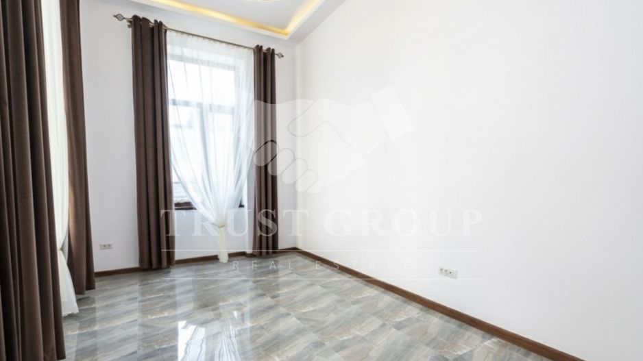 Casa boiereasca renovata Unirii | Curte 70mp | D+P+Pod - Poză 4