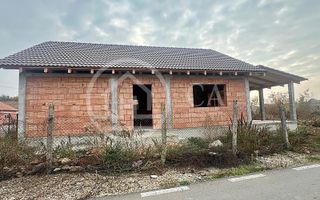 Teren si casa la rosu de vanzare in Biharia, Bihor - Poză 10