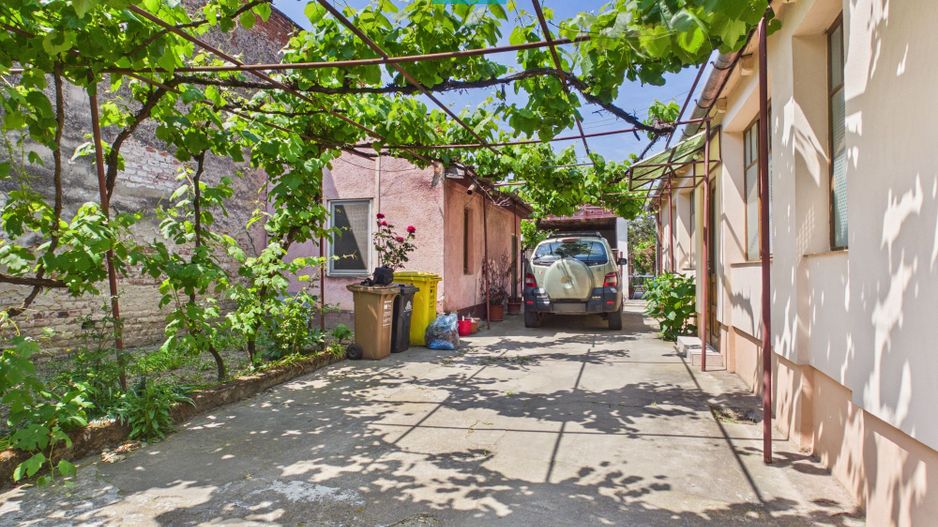 CASĂ INDIVIDUALĂ PÂRNEAVA TEREN GENEROS 846 MP - Poză 5