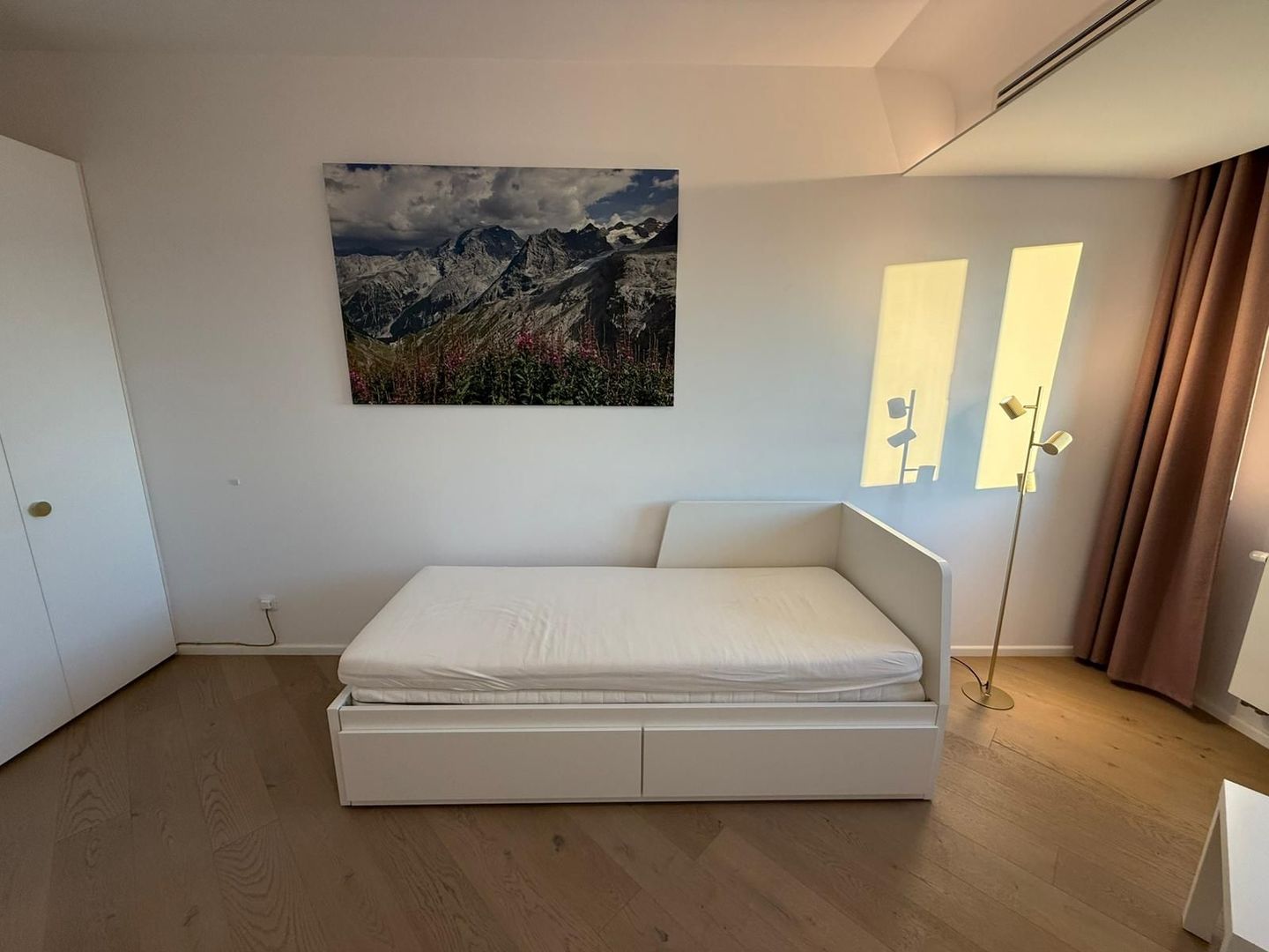 GARSONIERA COTROCENI, MASINA SPALAT VASE, BUCATARIE INCHISA, METROU - Poză 3