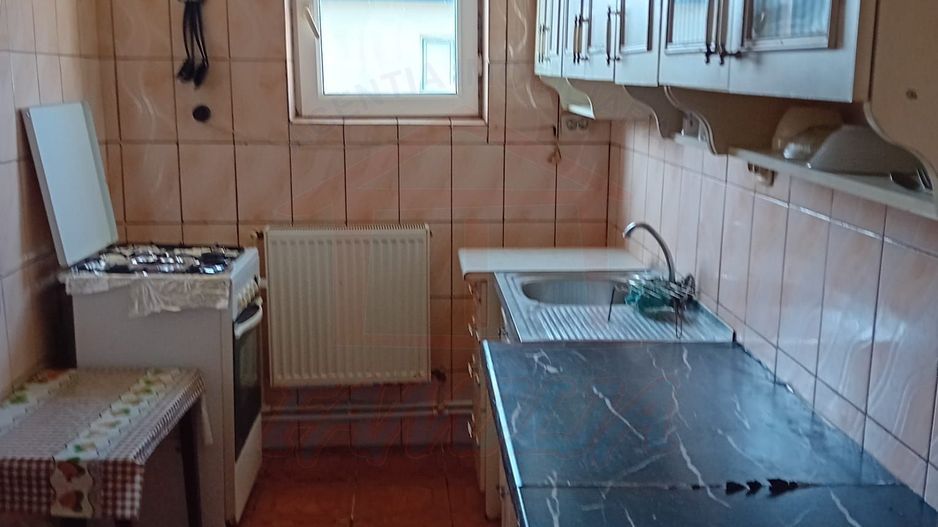PROPRIETATE P+P1 CU 10 CAMERE – DE ÎNCHIRIAT SAU DE VÂNZARE - Poză 10