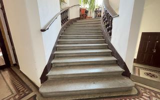 Apartament  spatios de vanzare intr-o cladire istorica - Poză 19