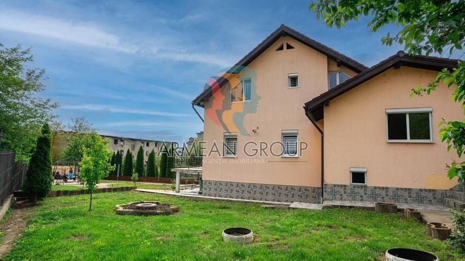 Casa mare de 5 camere - Poză 4