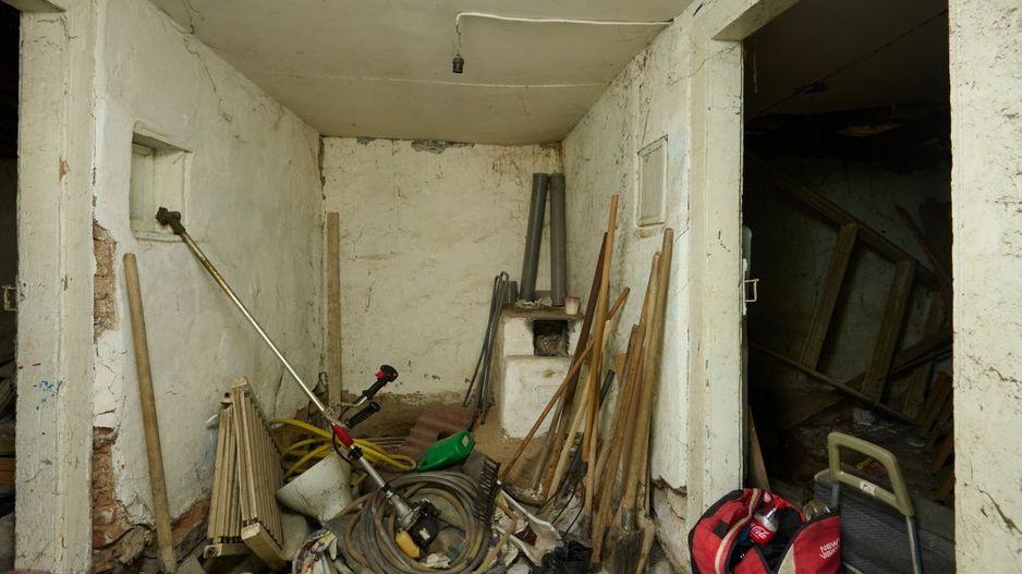 Teren 2240 mp intravilan + casa batraneasca Hintesti-Basangesti - Poză 11