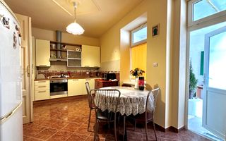 Apartament 4 camere,  cu vedere spre centrul vechi din Piața Unirii - Poză 11