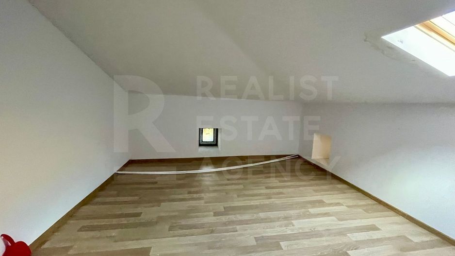 De vânzare – Clădire impresionantă, 11 camere, 9 dormitoare, Păcurari - Poză 19