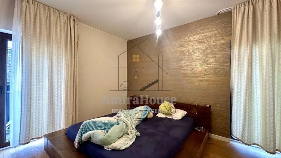 Apartament 3 camere in imobil tip vila, 79 mp, garaj, curte comuna, Gruia - Poză 11