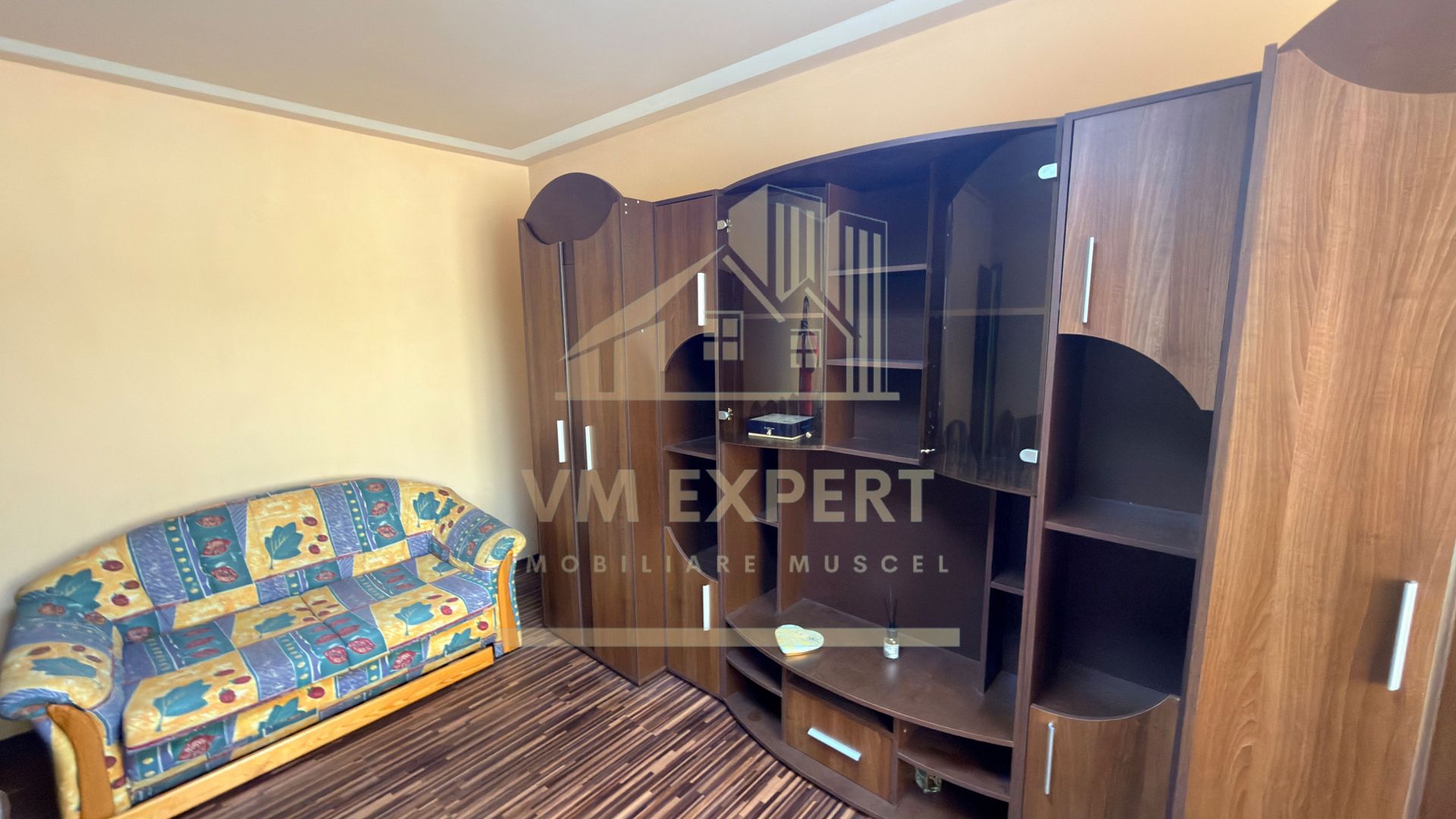 APARTAMENT 2 CAMERE ETAJ 2 DECOMANDAT GRUI CAMPULUNG - Poză 3