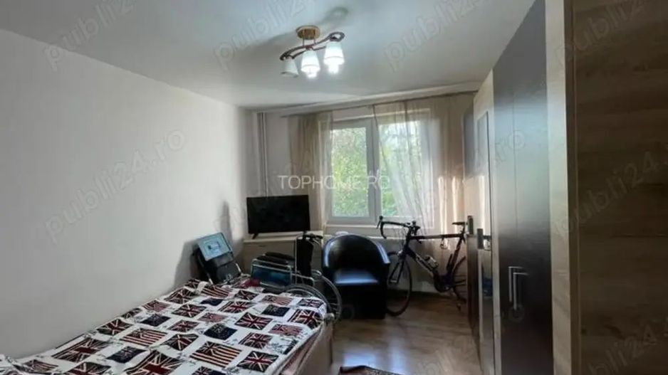 Apartament cu 3 camere, 2 băi, etaj 4/8 – Bloc reabilitat, zonă excele - Poză 9