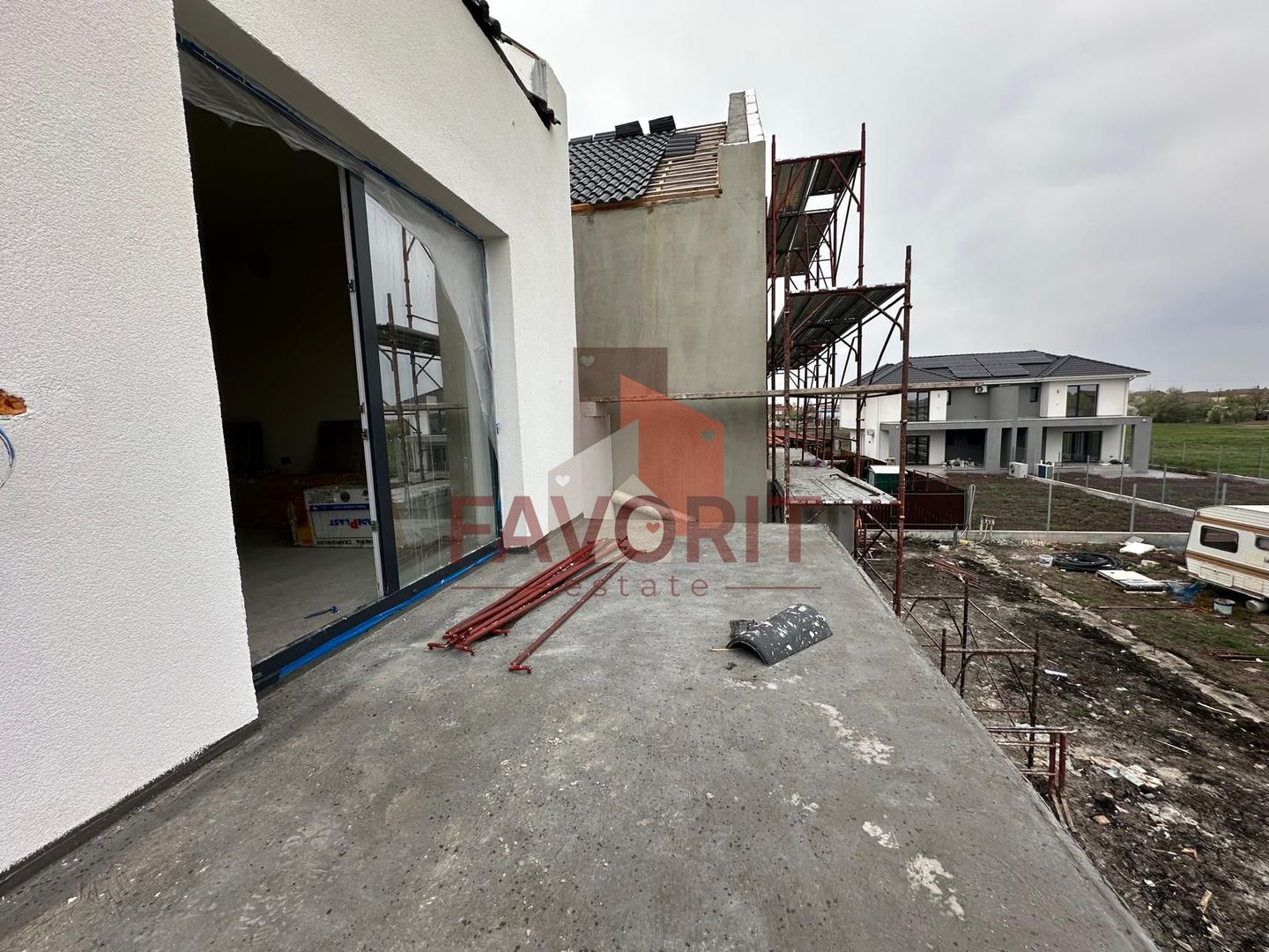 Triplex in Sacalaz |  Finisaje premium | 3 camere | Asfalt | 2 terase - Poză 8