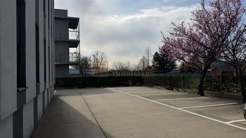 Încălzire în pardoseală, baia are fereastra. Loc parcare privat - Poză 19