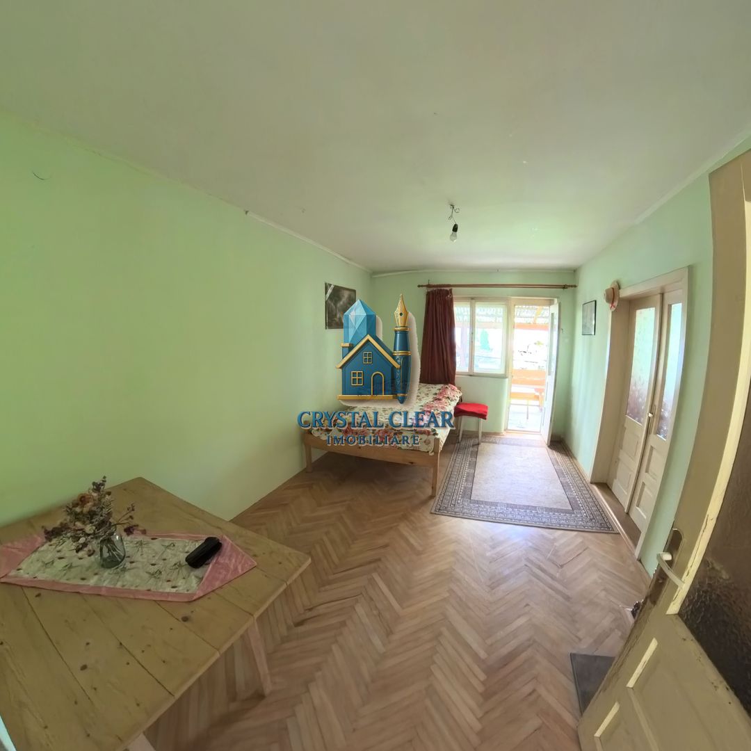 Casă 2 camere + teren 1700 mp - zona Platoul Cornești, str. Trebely - Poză 1