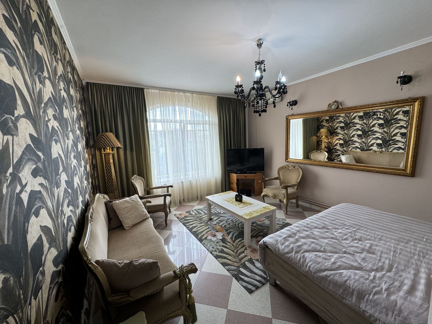 Am redus pretul - Casa deosebita pe 3 nivele in zona linistita - Poză 2